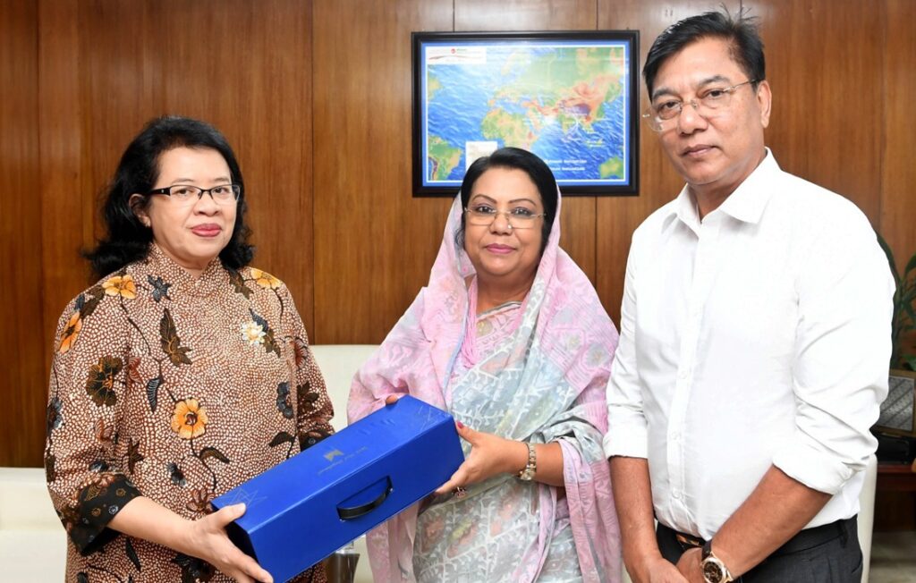 ইন্দোনেশিয়ার ভিসা অন অ্যারাইভাল সুবিধা বহালে সহযোগিতার আশ্বাস