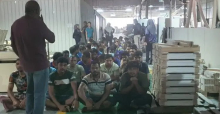 মালয়েশিয়ায় অভিযানে ১৫৫ বাংলাদেশি আটক