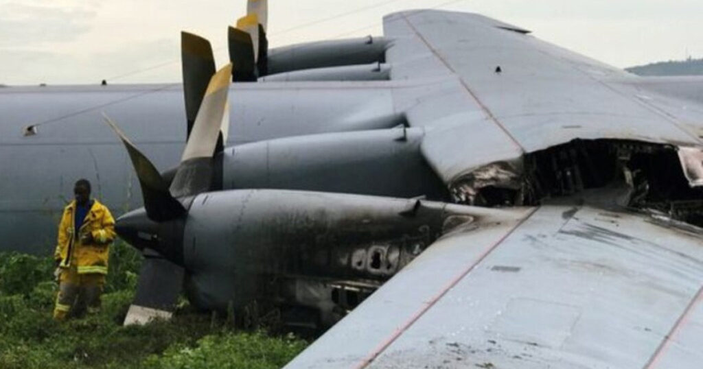 কঙ্গোতে আবাসিক এলাকায় সামরিক বিমান বিধ্বস্ত, নিহত ১৪