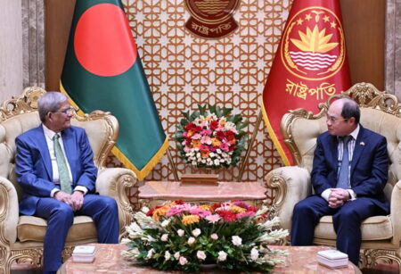 বাংলাদেশিদের জন্য ভিয়েতনামের ভিসা সহজ করার আহ্বান রাষ্ট্রপতির